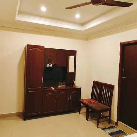 Hotel Harish Rāmeswaram Buitenkant foto