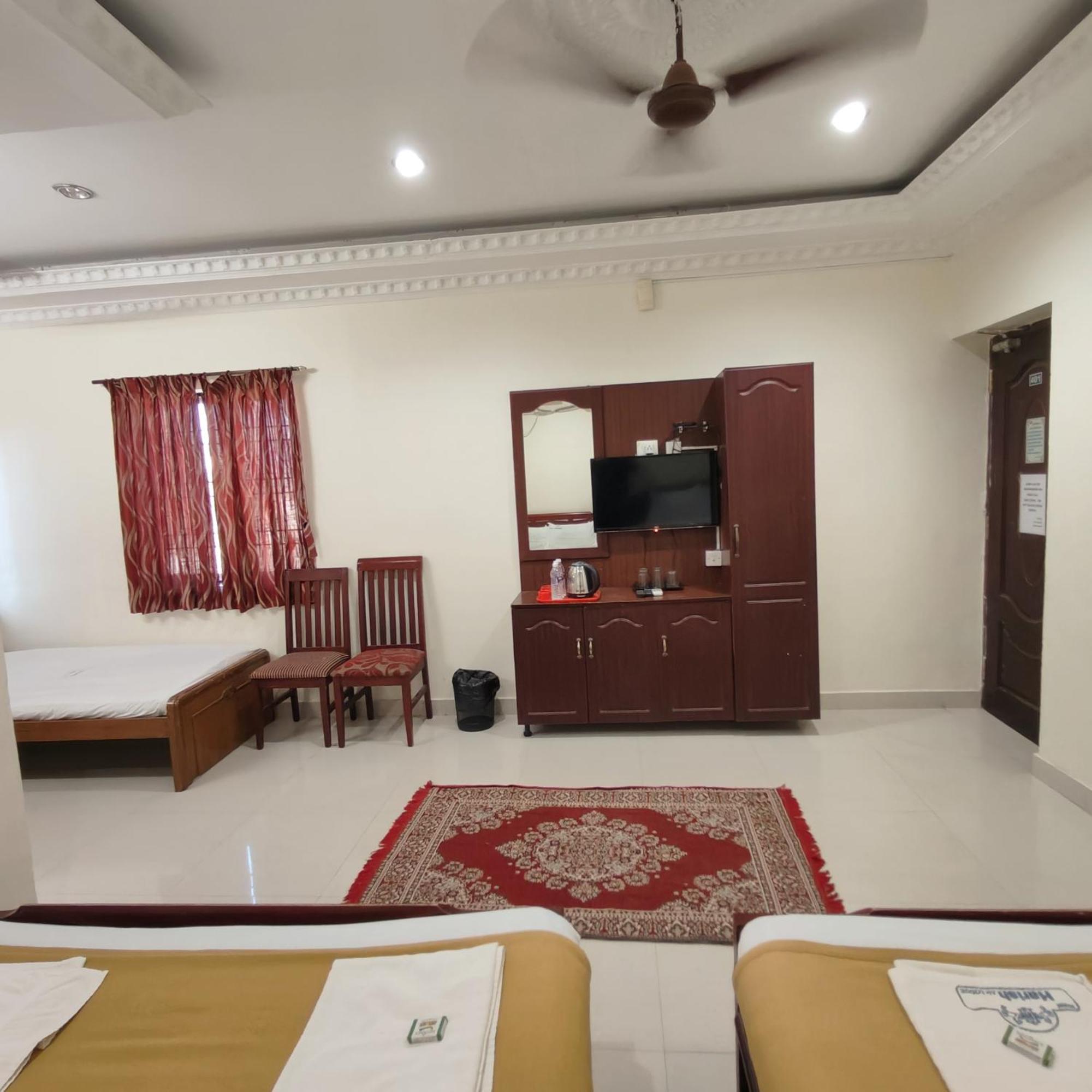 Hotel Harish Rāmeswaram Buitenkant foto